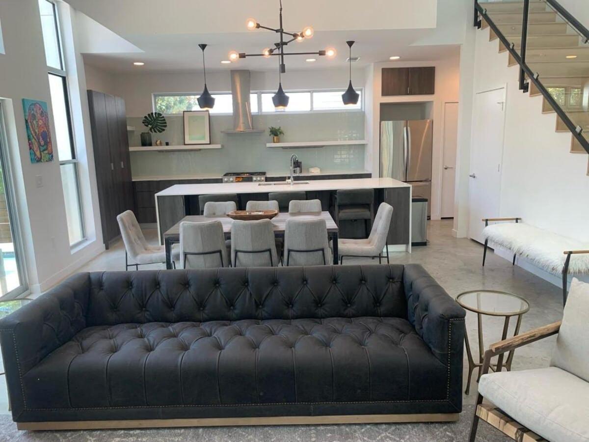 Stunning Modern Home W Pool & Hot Tub In Dt 오스틴 외부 사진