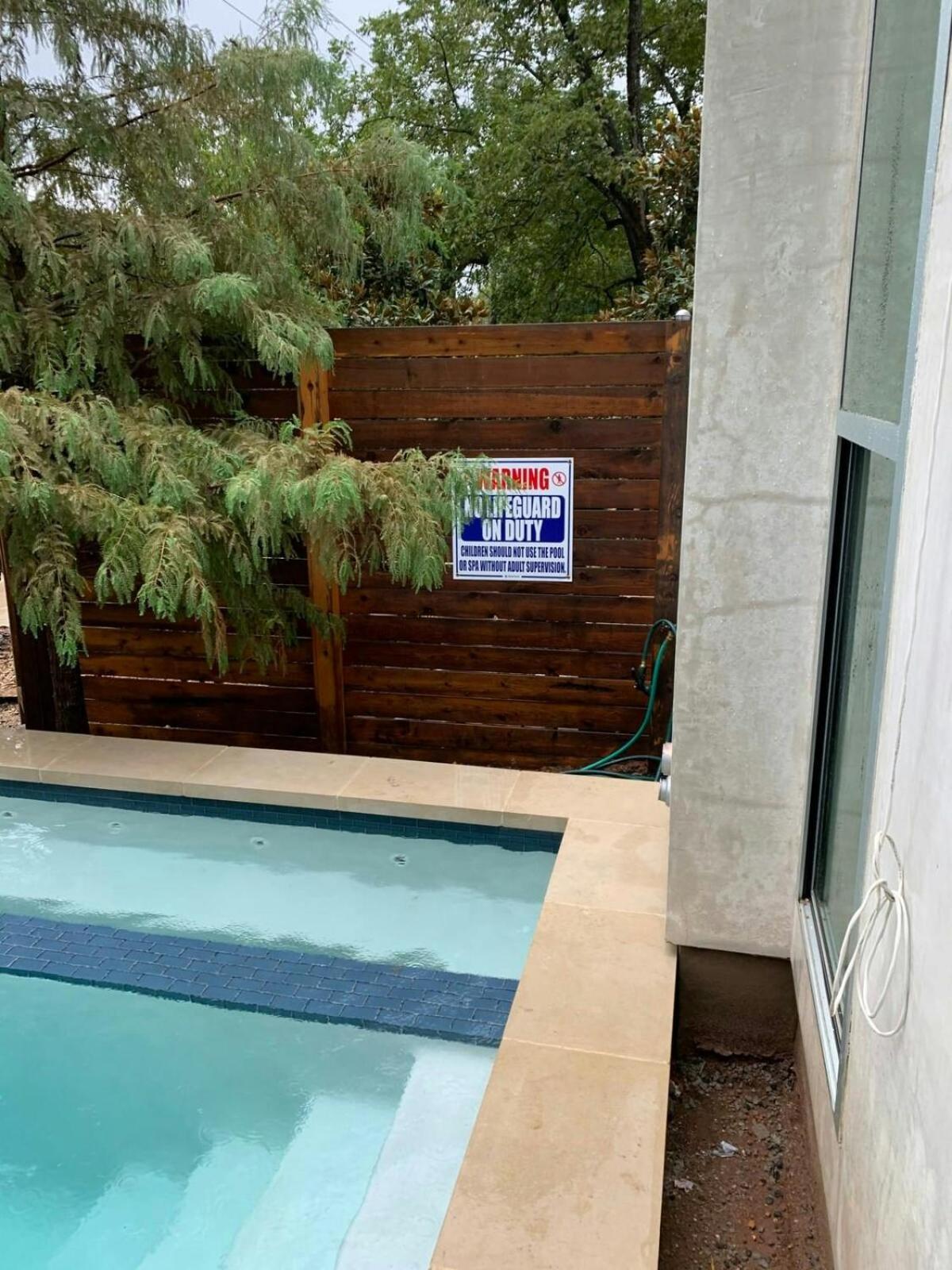 Stunning Modern Home W Pool & Hot Tub In Dt 오스틴 외부 사진