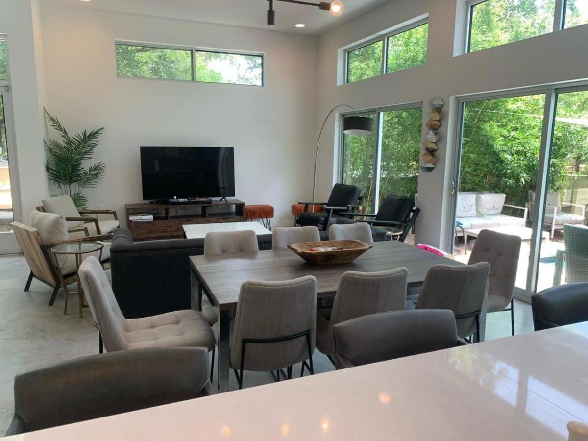 Stunning Modern Home W Pool & Hot Tub In Dt 오스틴 외부 사진
